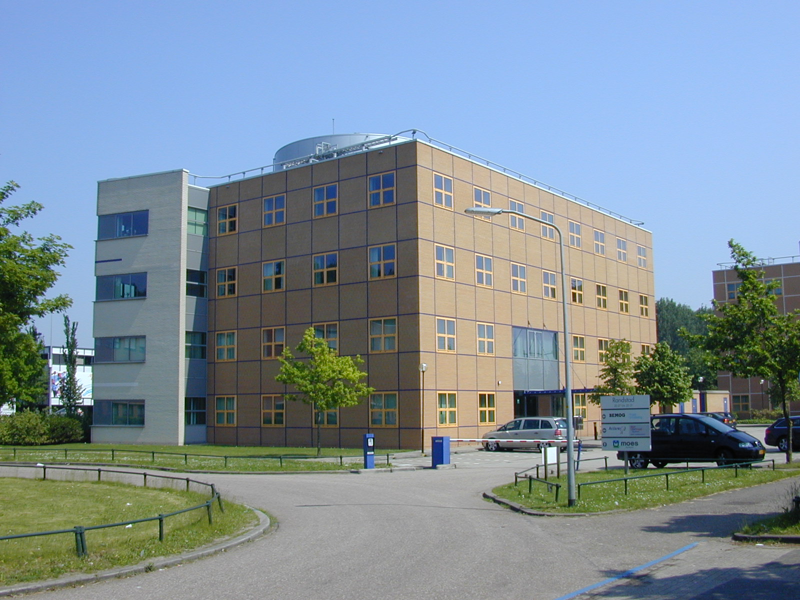 Randstad 20 27 geheel verhuurd